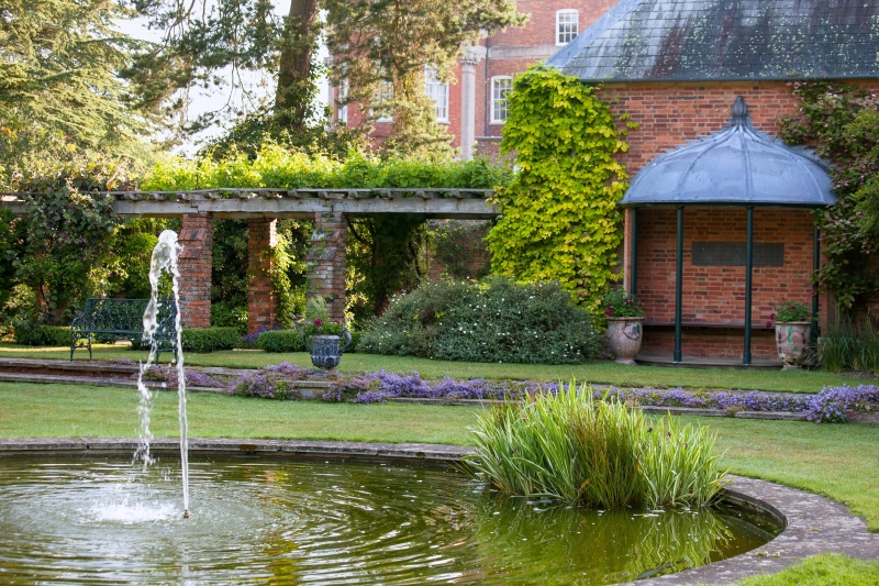 Cottesbrooke Hall Gardens